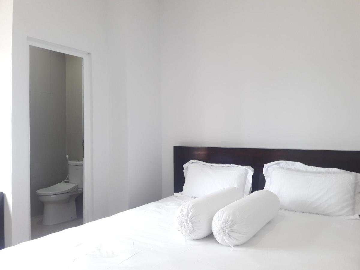 Azalia Residence Palembang Exterior photo